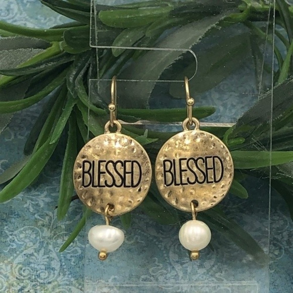 🌼 BLESSED Gold Fresh Water Pearl Dangle Earrings